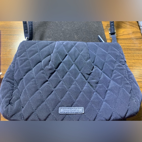 Vera Bradley Convertibie cross body quilted bag -Navy - Picture 4 of 12